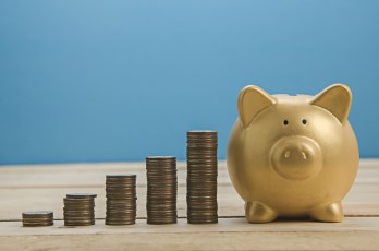 Saving plan with Gold Piggy bank